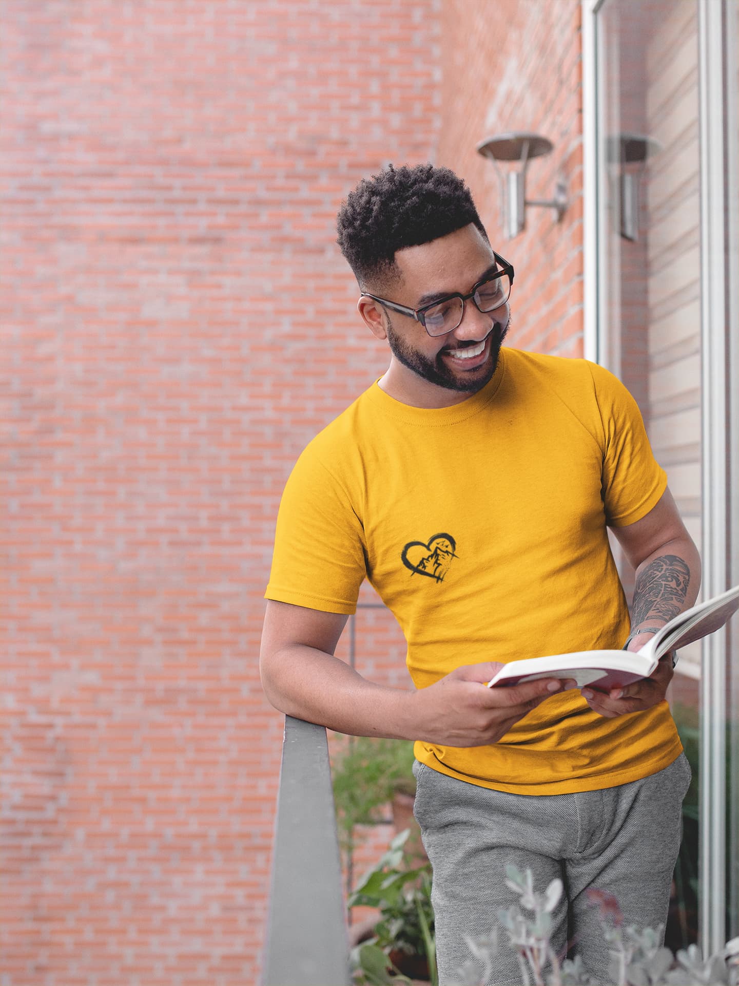 MENS GOLDEN YELLOW ROUNDNECK T-SHIRT